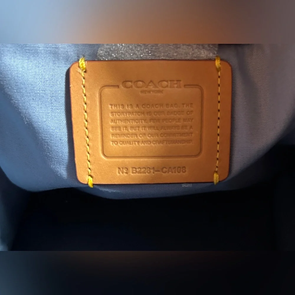 Coach Field Tote 30 Signature Denim - Picture 10 of 10